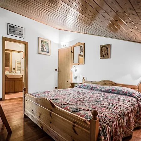 Sellaronda Apartment